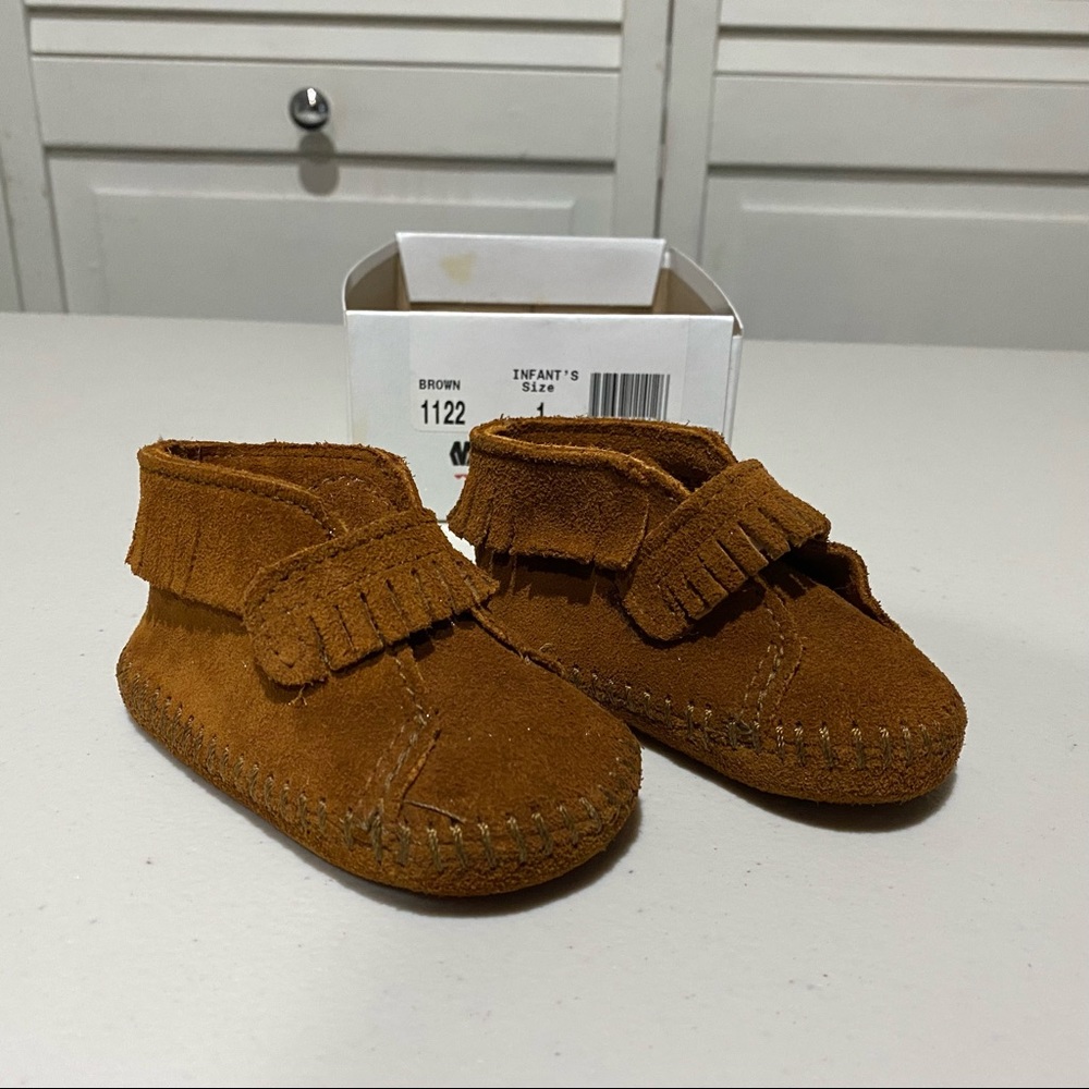 Minnetonka Infant Front Strap Bootie Moccasins - Size 1